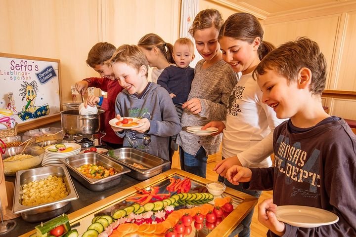 Daily Kid Lunch Buffet $9.95